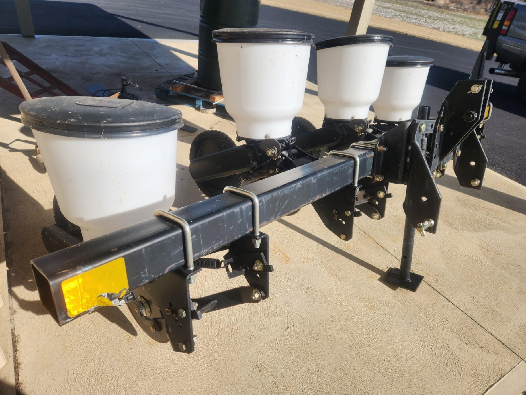 Planter for sale Tiffin, OH